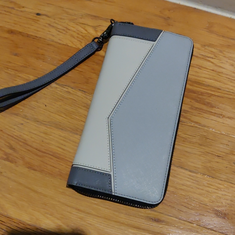 Botkier cobble hill wallet
